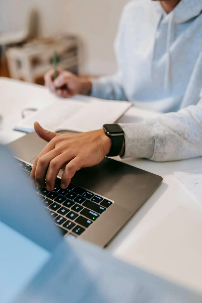 Agence web MS Webdesign à Haguenau gérant des campagnes publicitaires Google Ads et Meta Ads pour augmenter la visibilité et les ventes des entreprises en Alsace.